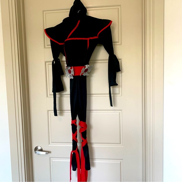 California‎ Costumes Stealth Ninja Child’s Halloween, approx age 8-10  Medium - Picture 4 of 7